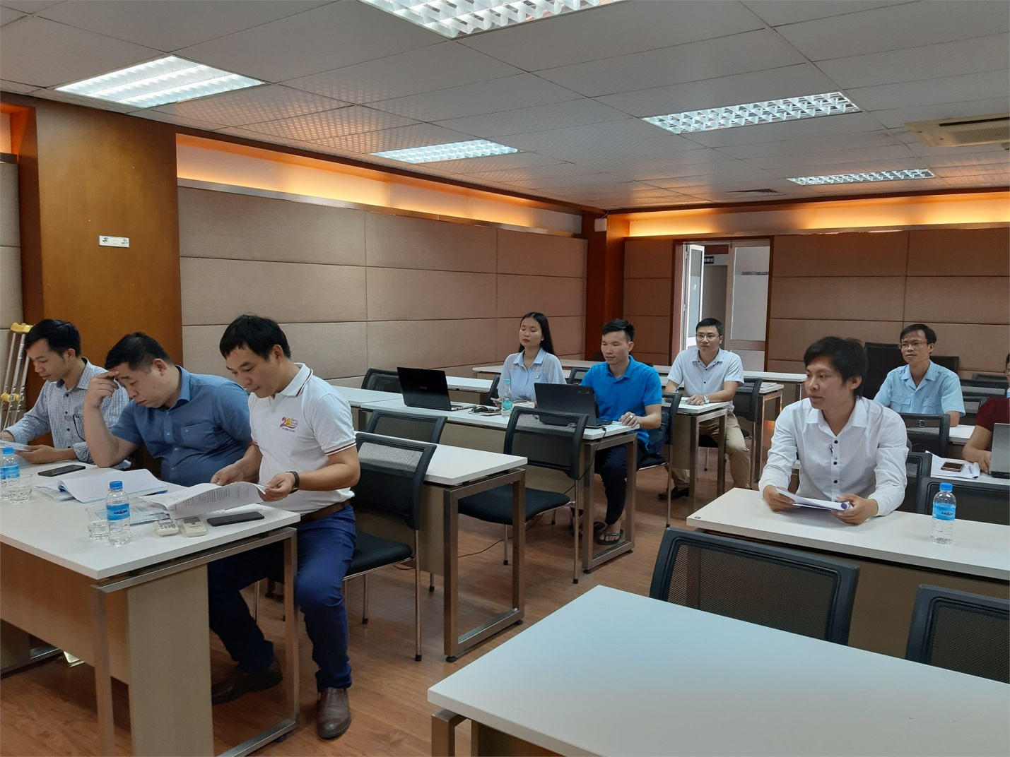 Thẩm định đề cương luận văn thạc sĩ cho học viên Cao học khóa 8 đợt 1 (2018-2020) ngành Kỹ thuật Điện