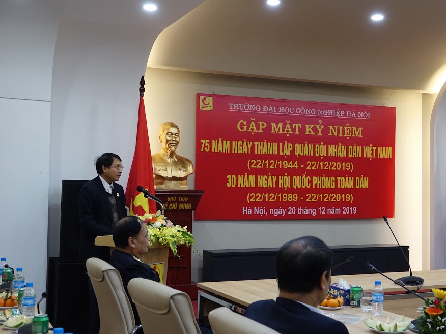 CCB-CQN khoa Điện dự hoạt động truyền thống kỷ niệm 75 năm ngày thành lập QĐND Việt Nam do Hội Cựu chiến binh nhà trường tổ chức