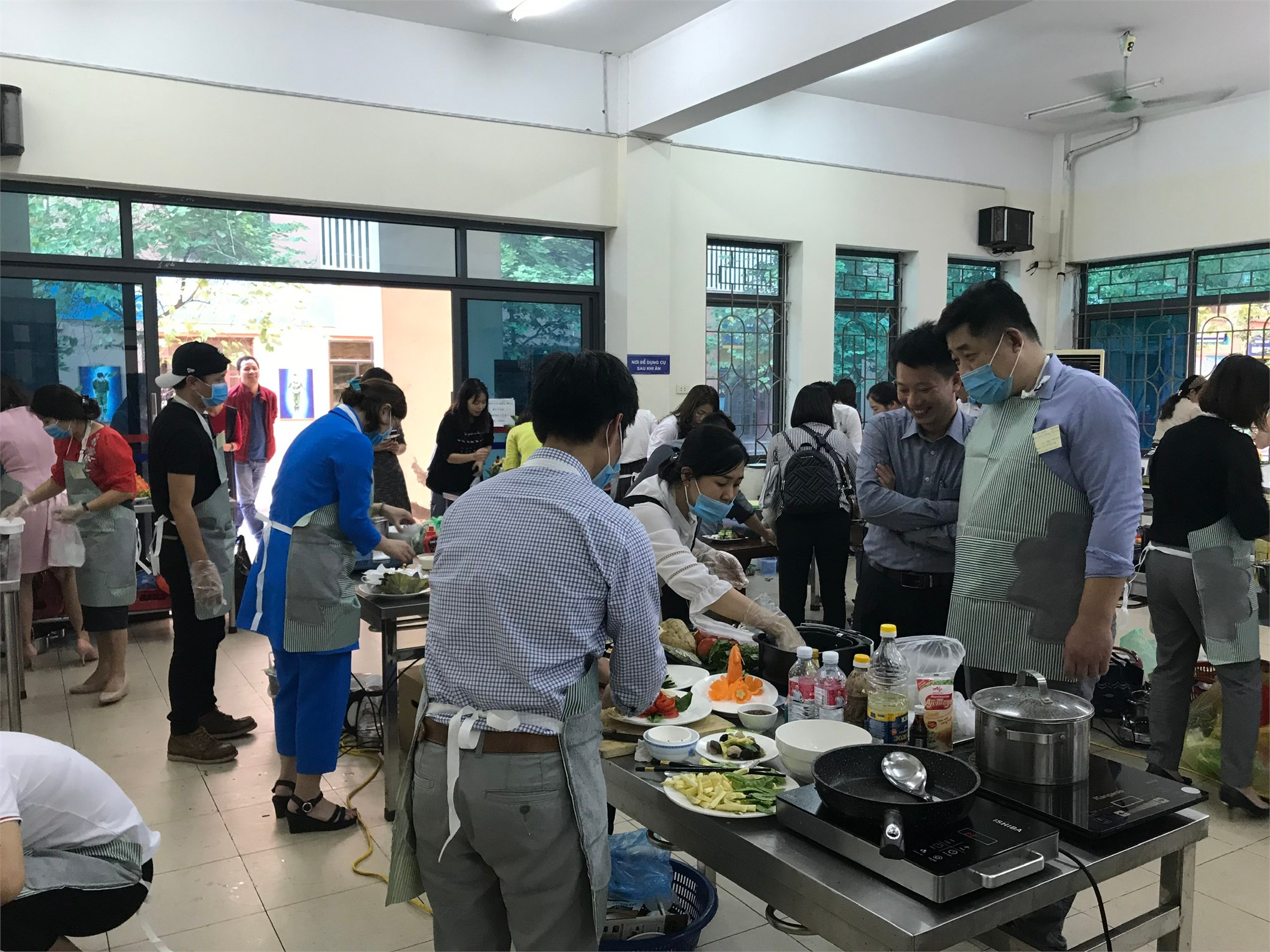 Khoa Điện đạt giải khuyến khích của Hội thi cắm hoa, nấu ăn trường Đại học Công Nghiệp Hà Nội năm 2020